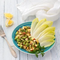Salade d'endives pomme avocat à la féta